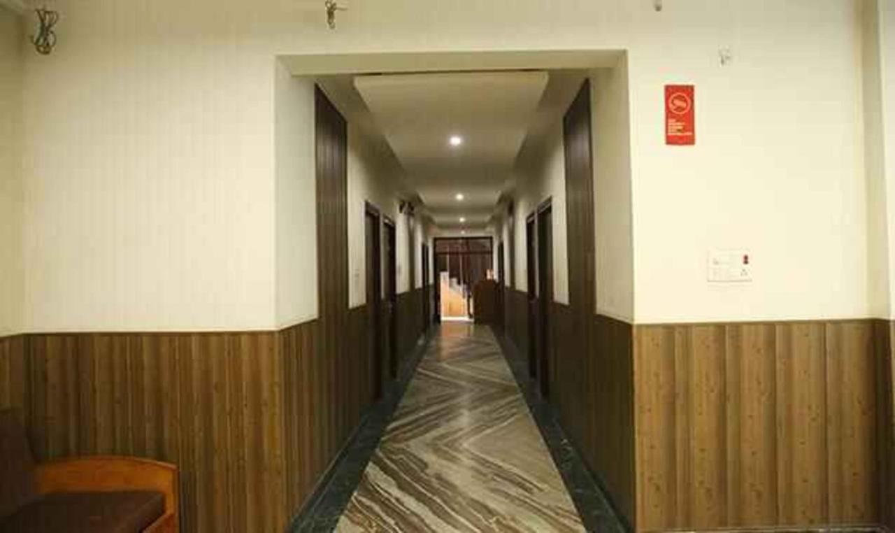 Fabhotel Corbett Inn Rudrapur エクステリア 写真