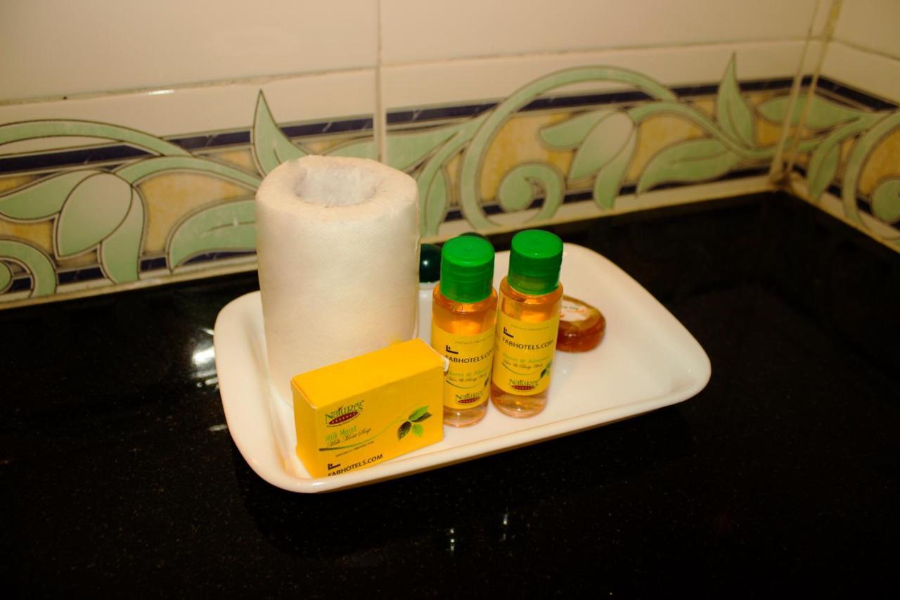 Fabhotel Corbett Inn Rudrapur エクステリア 写真