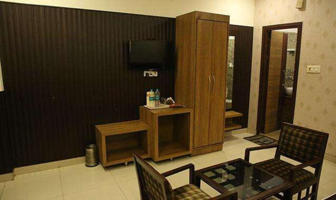 Fabhotel Corbett Inn Rudrapur エクステリア 写真